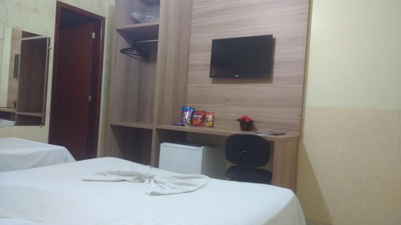 Hotel Paulista Unaí Esterno foto